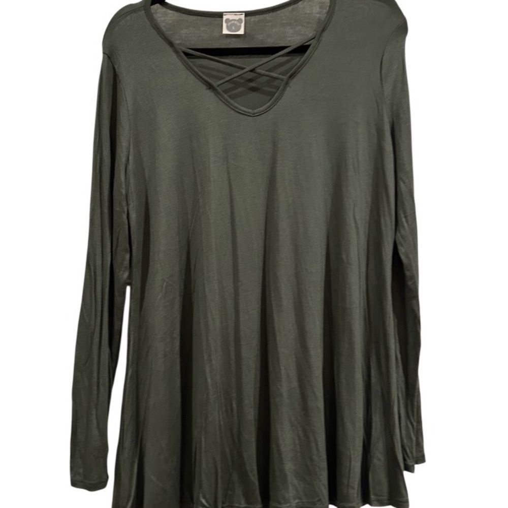 Elegant Dark Green Long Sleeve Tee